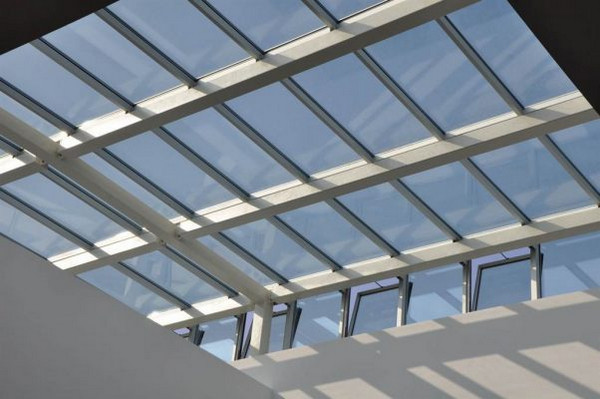 Các loại vật liệu làm mái che giếng trời được ưa chuộng nhất